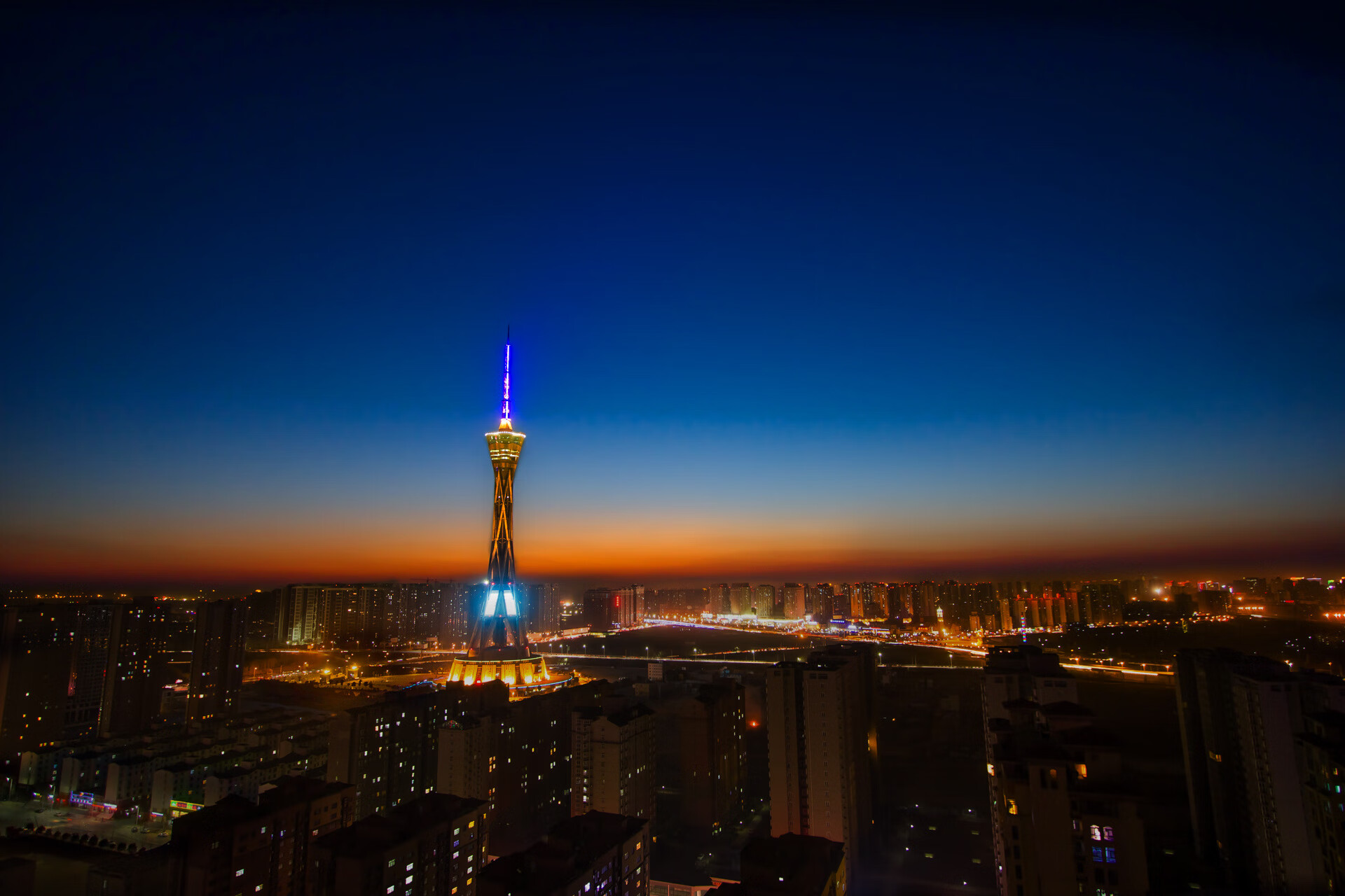 萨默·麦金托什决赛发挥获教练高度评价,萨麦尔是谁